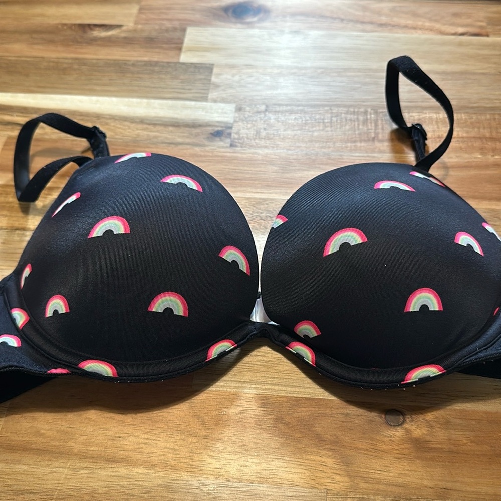 Pink Victoria’s Secret wear everywhere super push-up bra rainbow design 32B